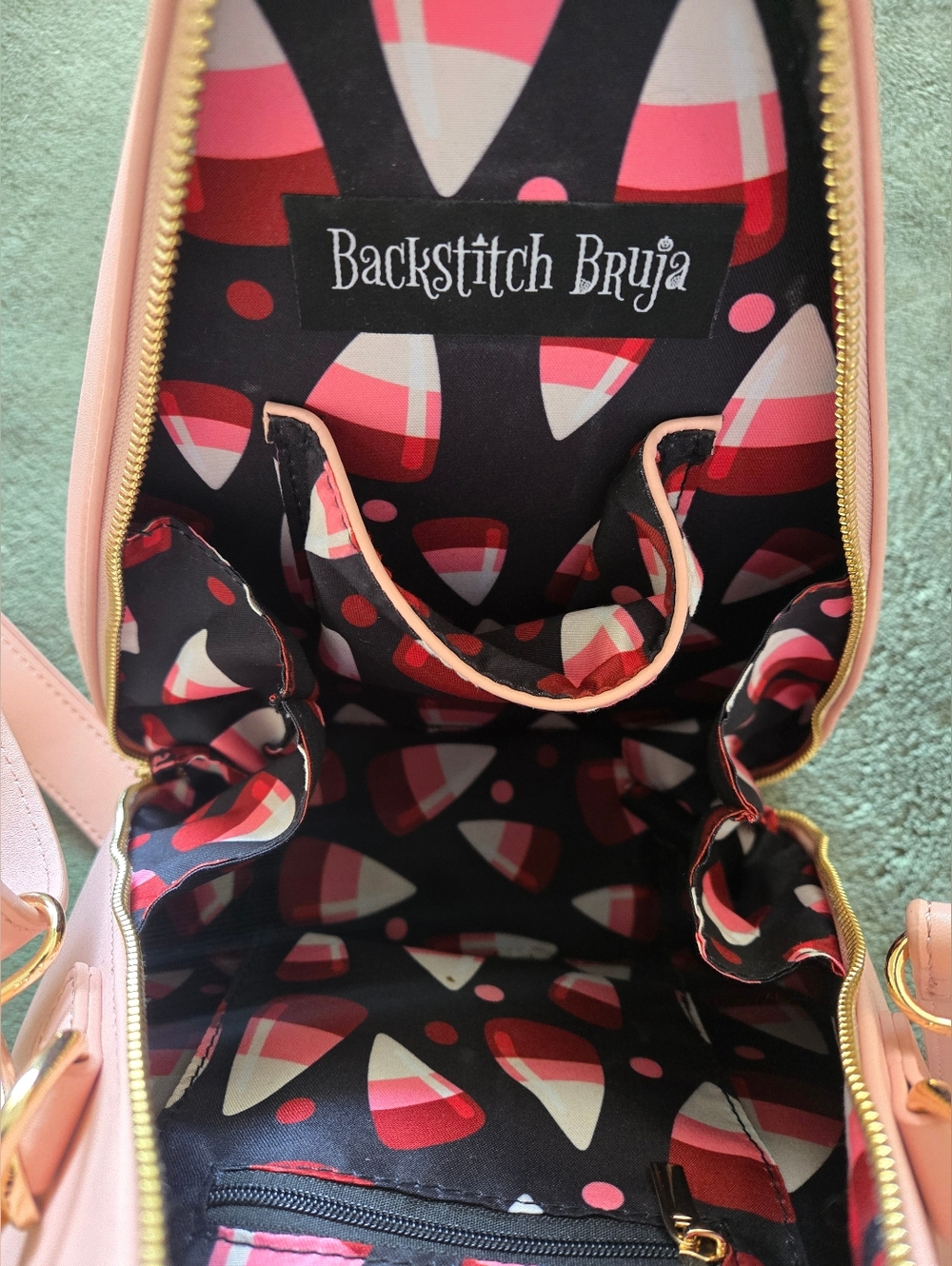Backstitch Bruja Hand-stitched Cupid Corncha bag Crossbody Backpack NWOT - Picture 4 of 6